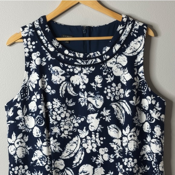 Talbots Shift Dress Sleeveless Navy White Fruit Motif Zip Back Textured Cotton - Picture 6 of 16